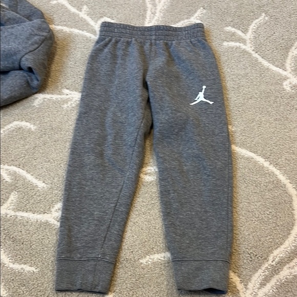 Jordan Kids Gray Matching Set - Picture 6 of 6